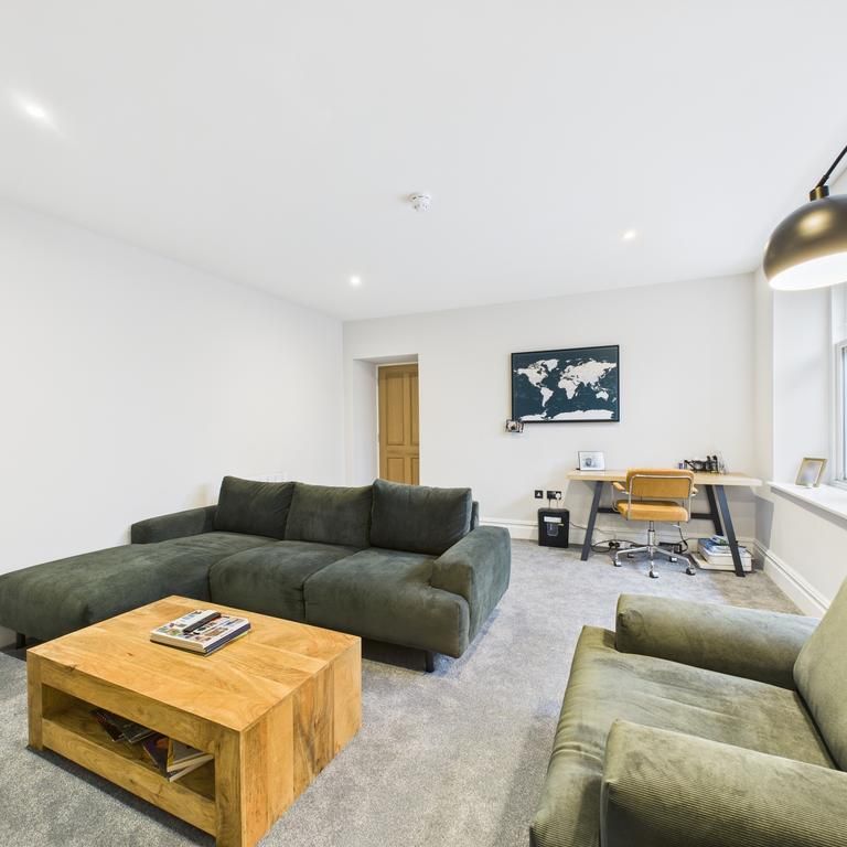 2 bedroom flat to rent - Photo 1