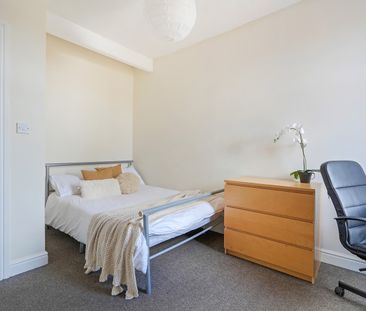 9 Bed Semi-Detached House, Upper Hanover Street, S3 - Photo 5