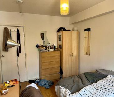 1 bedroom in a house share to rent - Photo 6