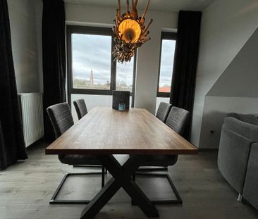 Luxueus dakappartement met 2 slaapkamers en ruim terras - Photo 1