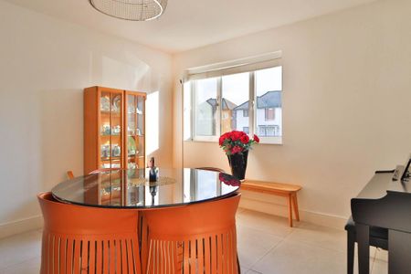 5 bedroom detached house to rent - Photo 3