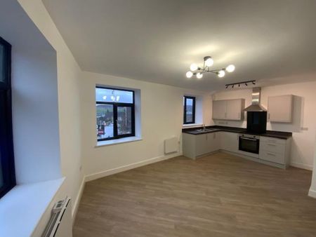 2 bedroom Flat To Let - Photo 4