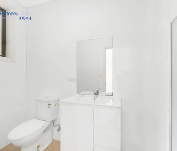 Sensational Duplex, Top Location - Photo 2