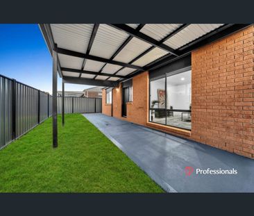 3 San Fratello Street, Clyde North, Vic 3978 - Photo 2