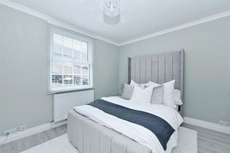 2 bedroom semi-detached house to rent - Photo 5