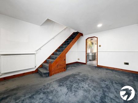 2 bedroom semi-detached house to rent - Photo 3