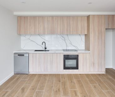 Boutique Brilliance in Glen Iris - Photo 2