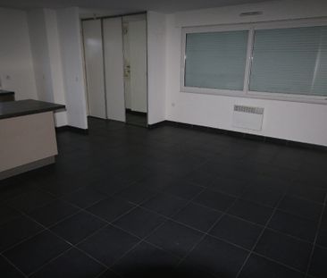 Location Appartement 2 pièces 48m² PERENCHIES 59840 - Photo 5