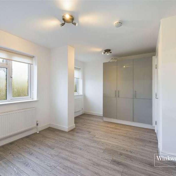 Station Road, First Floor Flat, Hendon, London, NW4 - Photo 1