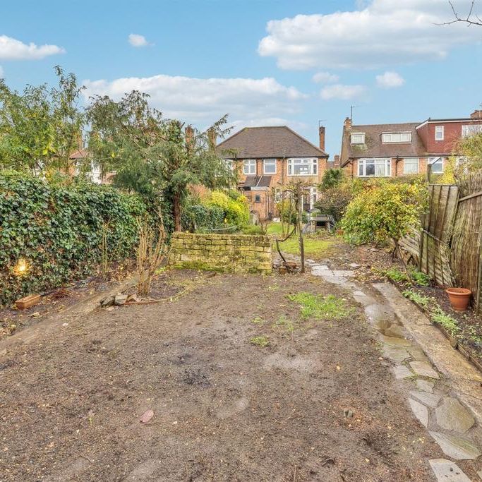 3 bedroom semi-detached house to rent - Photo 1