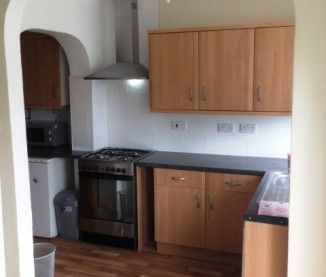 FOUR BEDROOM-2 BATHROOMS-NEWLY REFURBISHED-5 MINS FROM BCU-£80 P/W... - Photo 5