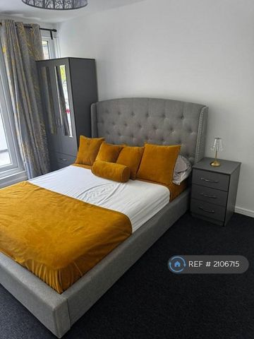 1 bedroom in a house share to rent - Photo 3