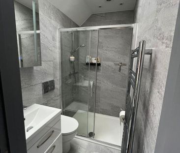 4 bedroom terraced house to rent - Photo 3