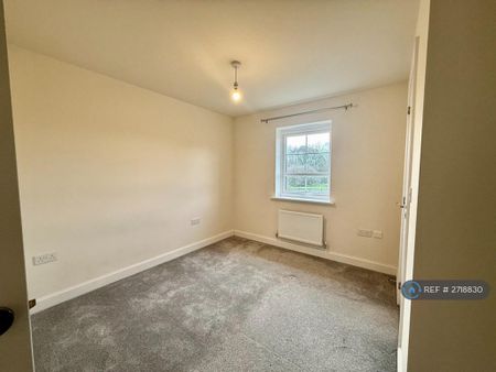 3 bedroom end of terrace house to rent - Photo 2