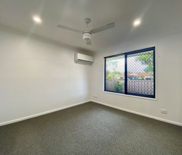 1/161 Whiting Street, Labrador - Photo 5
