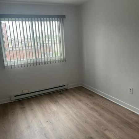 5 1/2 - Montréal (Saint-Michel) - 2 000 $/mois - Photo 3