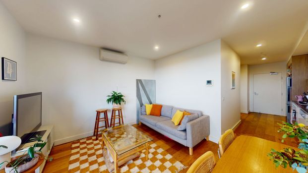 Stylish Urban Living in the Heart of Northcote - Photo 1