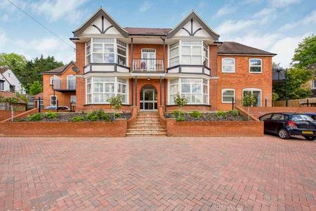 Rectory Avenue, High Wycombe, HP13 - Photo 2