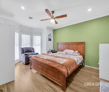 8 Hampshire Court, Tarneit, Vic 3029 - Photo 1