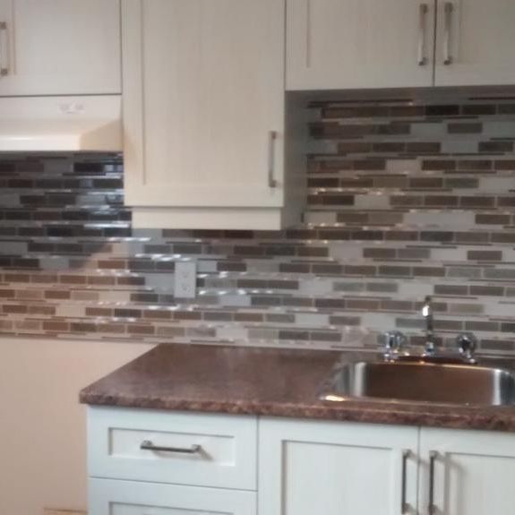 Beloeil grand 4 1/2 avec (2) stationnements déneigés ,entrée laveuse/sécheuse thermopompe, disponible pour le 1 Février 2026. - Photo 1