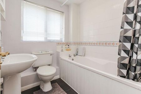 2 bedroom terraced house to rent - Photo 3