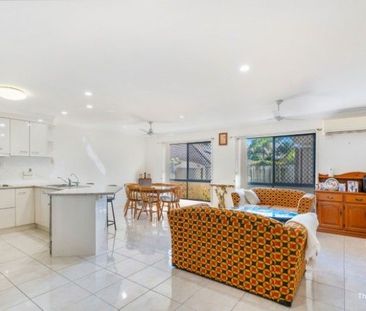 4 Bed 2 Bath 2 Car - Photo 1