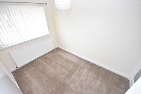 2 bedroom bungalow to rent - Photo 2