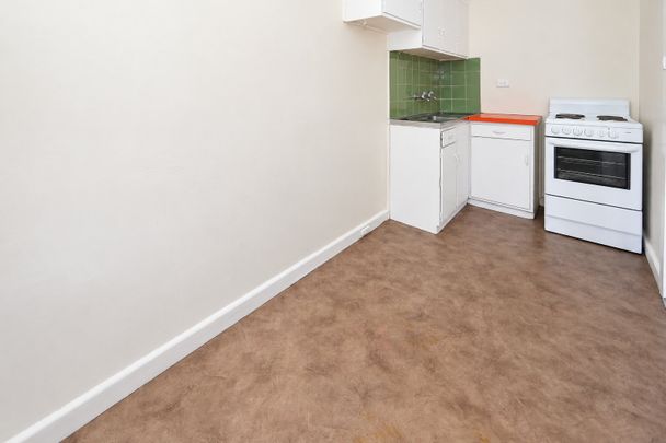 Perfectly Positioned One Bedroom Richmond Apartment! - Photo 1