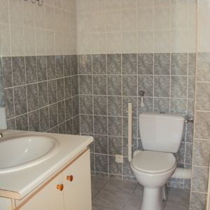 Location Appartement 2 pièces 39m² - Photo 2