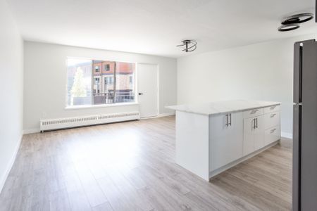 For Lease - 371 Lakeshore Road Unit# 205, Mississauga, Ontario - Photo 4