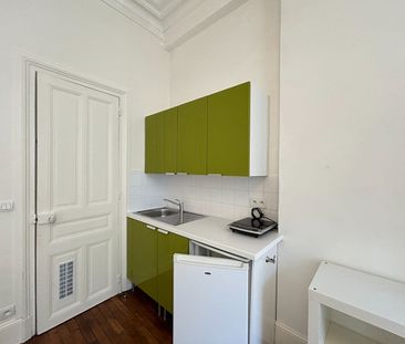 APPARTEMENT TYPE STUDIO - 20m² - HYPER CENTRE - Photo 2