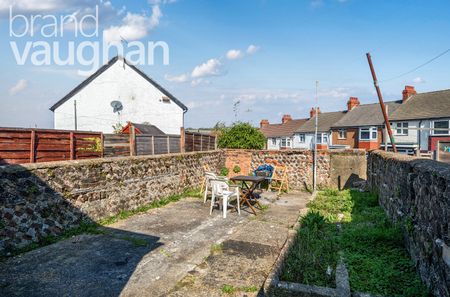 4 bedroom terraced house to rent - Photo 2