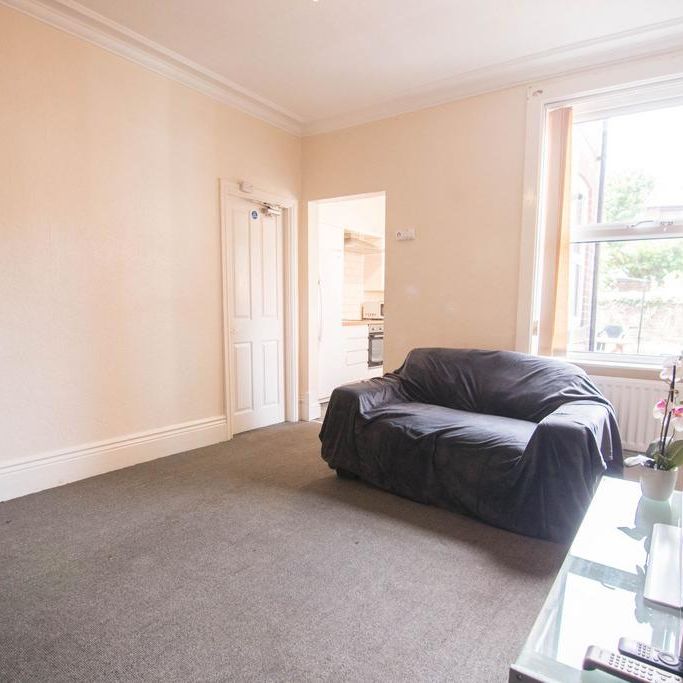 6 bedroom house share to rent - Photo 1