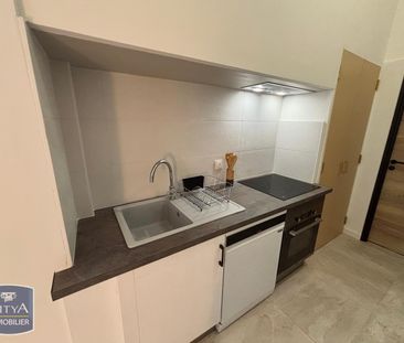 Location Appartement 4 pièces 66m² TOULON 83000 - Photo 3