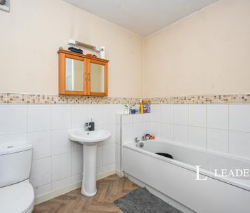 2 bedroom flat to rent - Photo 6