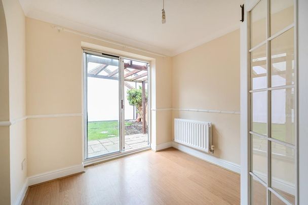 3 bedroom semi-detached house to rent - Photo 1