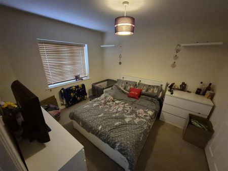 3 bedroom terraced house to rent - Photo 2