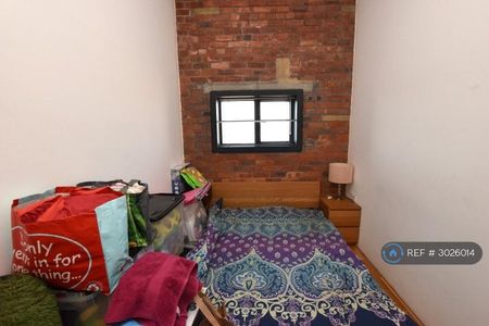 2 bedroom flat to rent - Photo 3