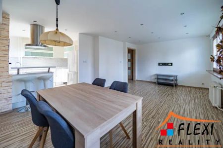 Pronájem částečné zařízeného bytu 2+kk s balkónem, 56,20 m - Photo 2