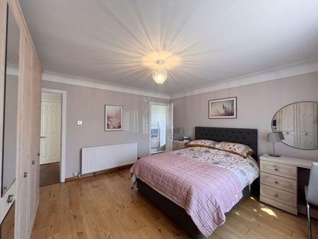 4 bedroom bungalow to rent - Photo 2