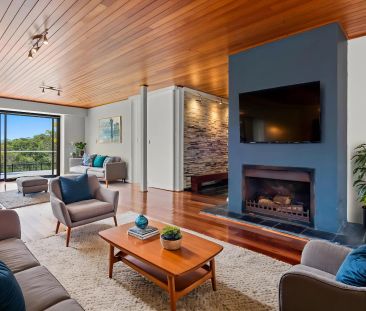 Architecturally Designed Residence - Photo 1