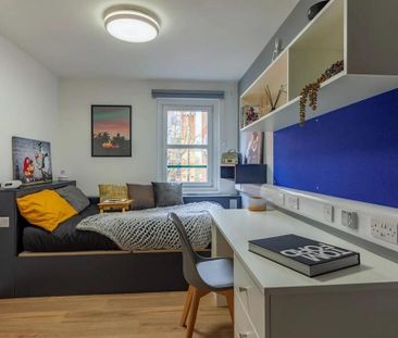 1 bedroom in a flat share to rent - Photo 5