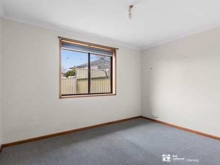 NEAT THREE BEDROOM FAMILY HOME - Photo 5