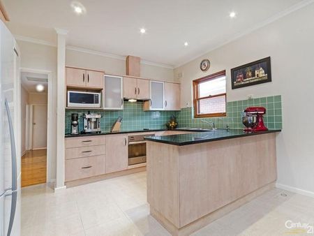 3 Bedroom Home Ideally Located within a Short Walk of the Beach - Photo 5