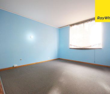 SELF CONTAINED STUDIO APARTMENT IN CONVENIENT LOCATION - Photo 3