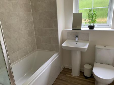 2 bedroom flat to rent - Photo 5