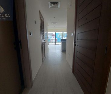 4 BR Single-Row Townhouse | Spacious & Ready - Photo 3