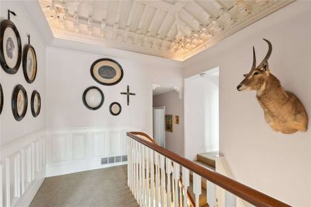 A rare opportunity to rent this outstanding home with unrivalled river views - Photo 5