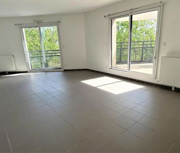 Appartement à louer 3 pièces 91.8m² - Photo 2