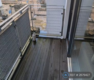 1 bedroom flat to rent - Photo 4